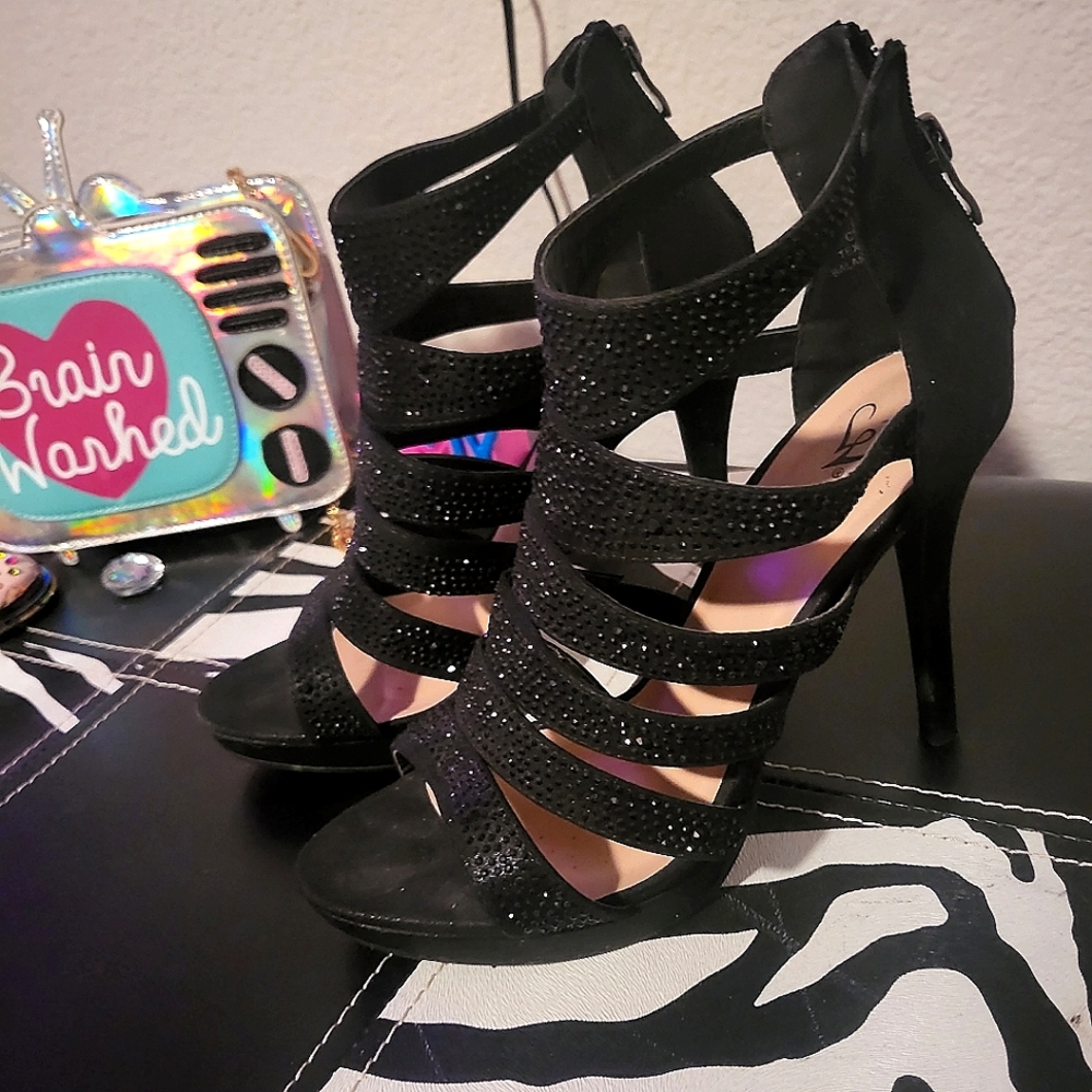 💕So Fab Windsor Sparkly Heels!